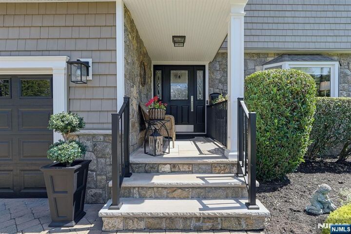 Property Photo:  7 Asmus Road  NJ 07624 