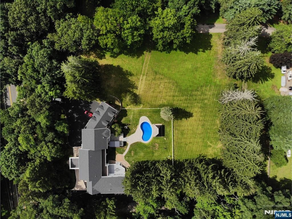 Property Photo:  1050 Ramapo Valley Road  NJ 07430 