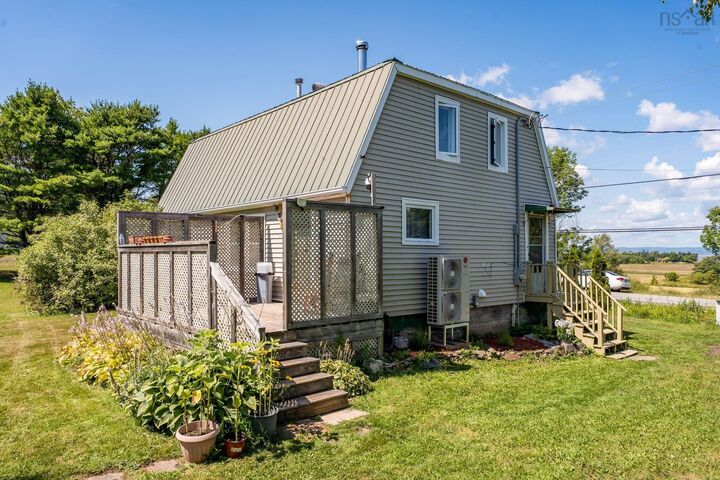 Property Photo: 4632 Highway 215 NS B0N 2S0