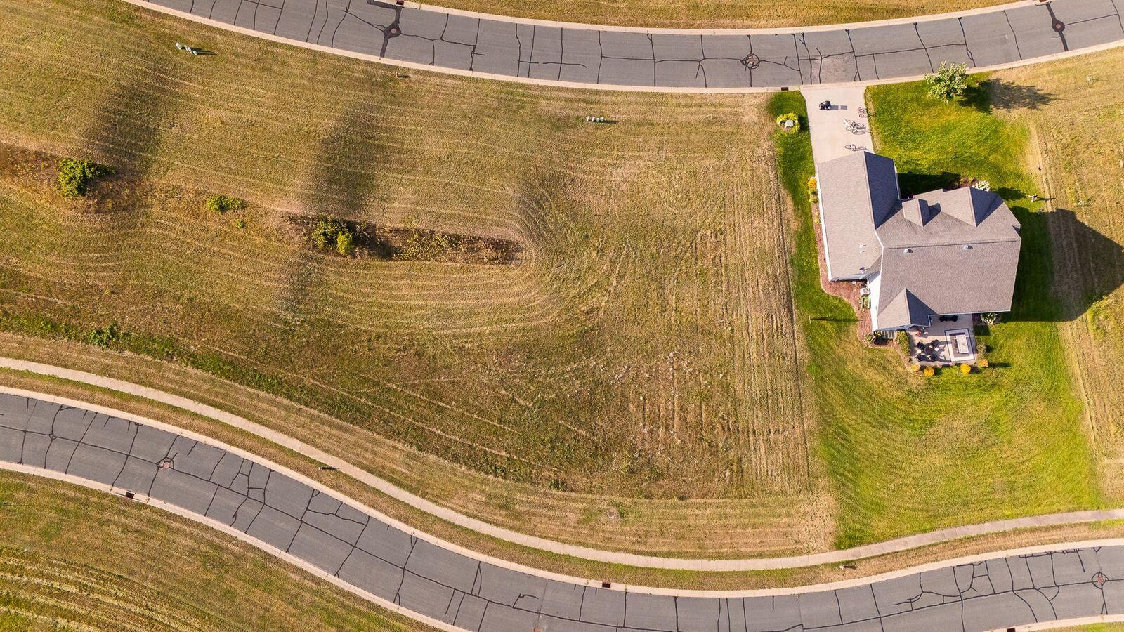 Property Photo:  2725 Oakhurst Drive  MN 55041 