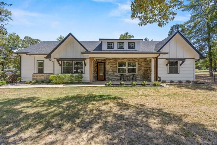 Property Photo:  222 Rs County Road 4269  TX 75440 