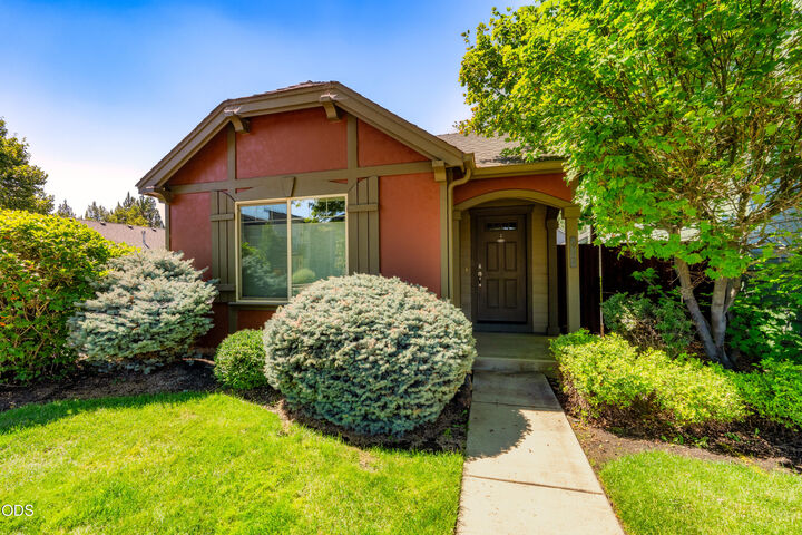 Property Photo:  417 NW 27th Street  OR 97756 