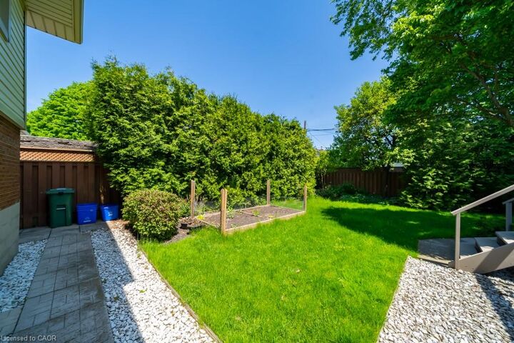 Property Photo:  47 Westminster Avenue 7  ON L9C 4L8 