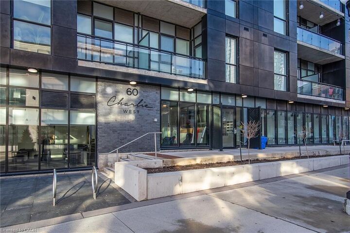 Property Photo:  60 Charles Street W 3104  ON N2G 0C9 