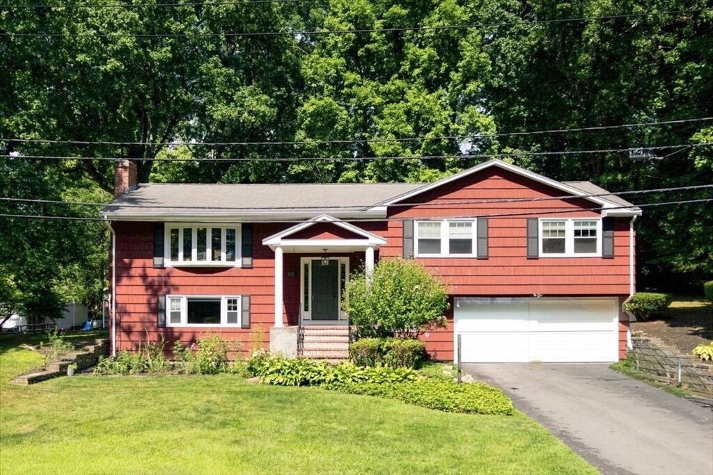 Property Photo:  76 Westover Pkwy  MA 02062 