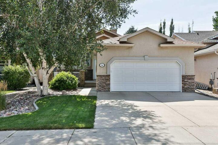 54 Rivercrest Court W — photo 1
