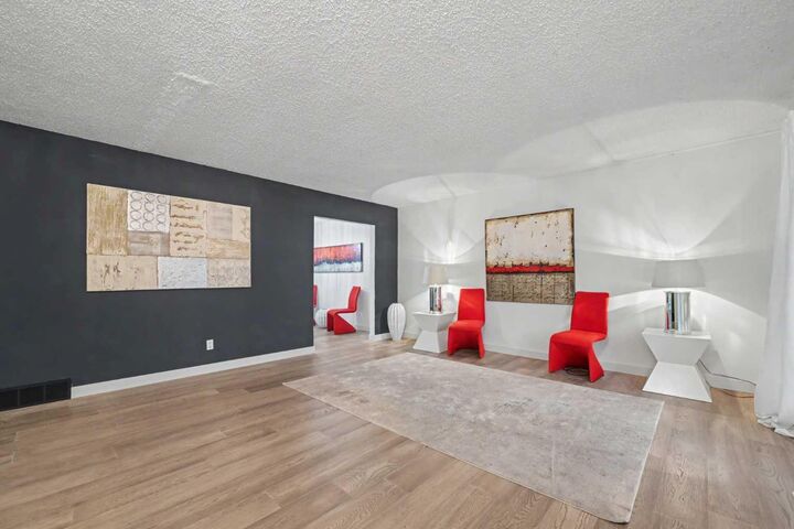Property Photo: 711 118 Avenue SW AB T2W 0E6