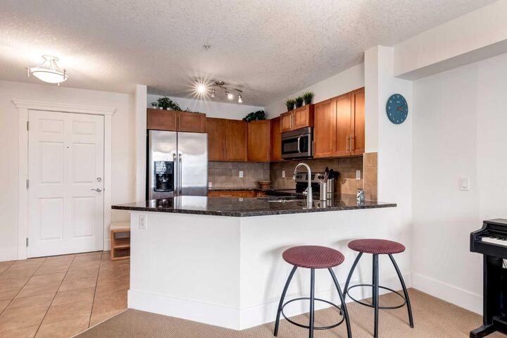 Property Photo:  500 Rocky Vista Gardens NW 132  AB T3G 0C3 