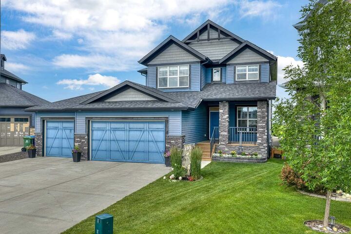 Property Photo:  395 Boulder Creek Bay SE  AB T0J 1X3 
