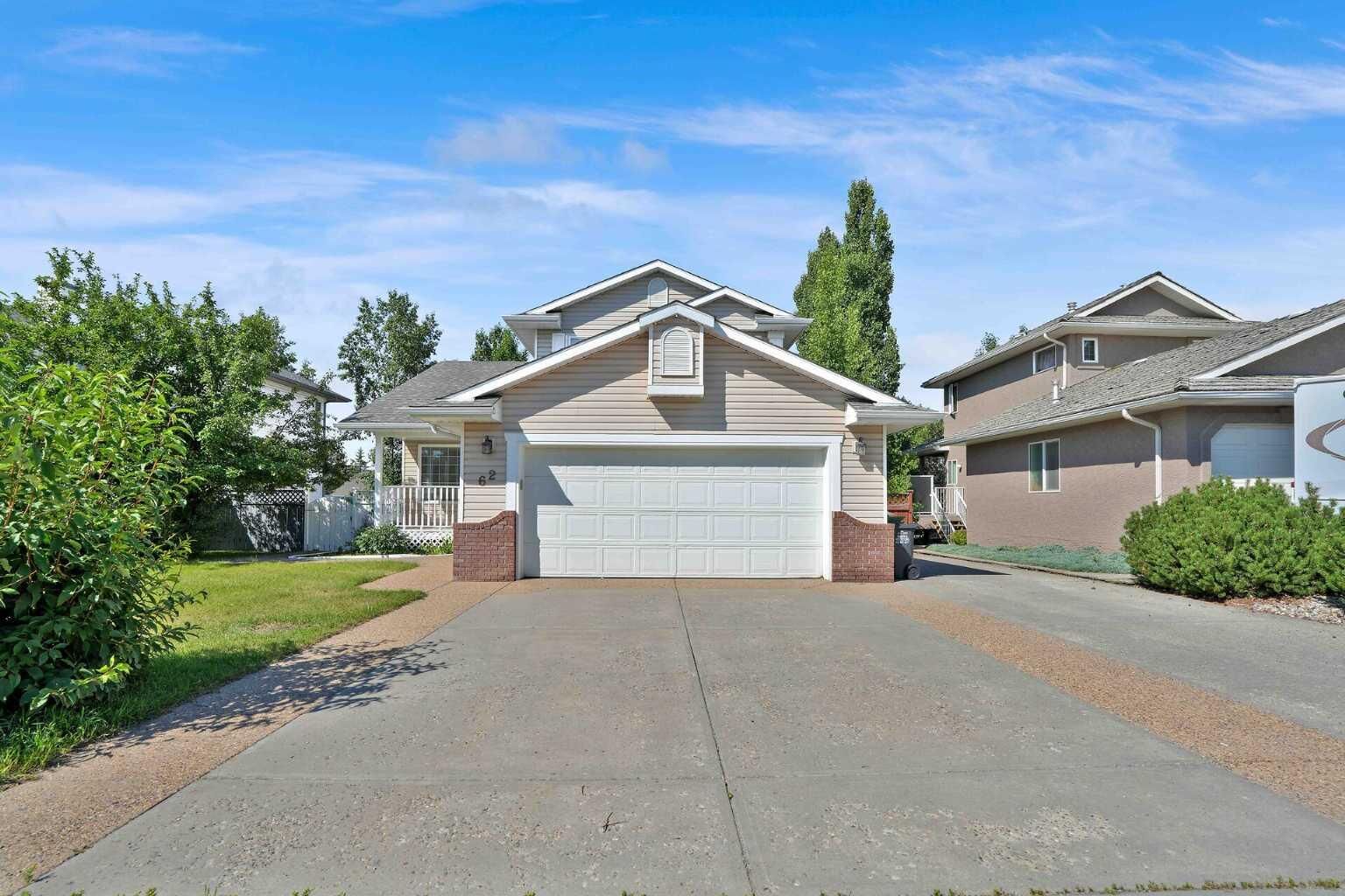Property Photo:  62 West Mitford Crescent  AB T4C 1L2 
