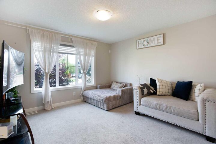 Property Photo: 7 Emberside Hollow AB T4C 2L6
