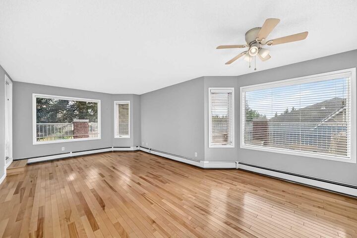 Property Photo: 1109 Hawksbrow Point NW 1109 AB T3G 4C9