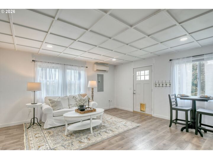 Property Photo:  609 SE 8th St  OR 97801 