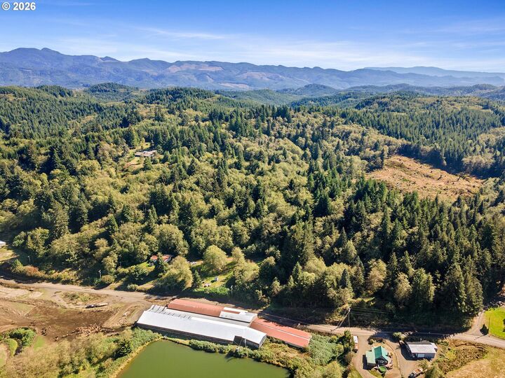 Property Photo: 8365 Bewley Creek Rd OR 97141