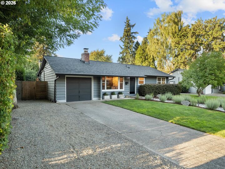 Property Photo: 13325 SW Pearl St OR 97005