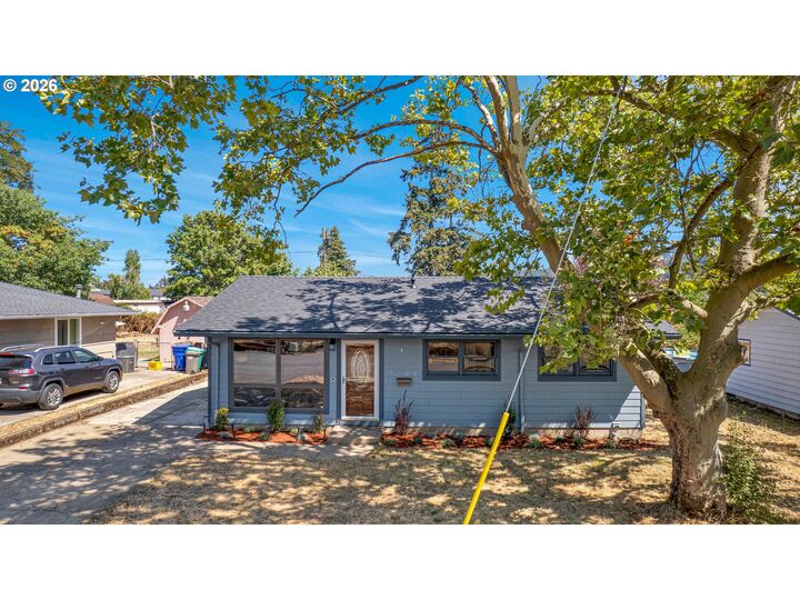 Property Photo:  7944 SE 79th Ave  OR 97206 