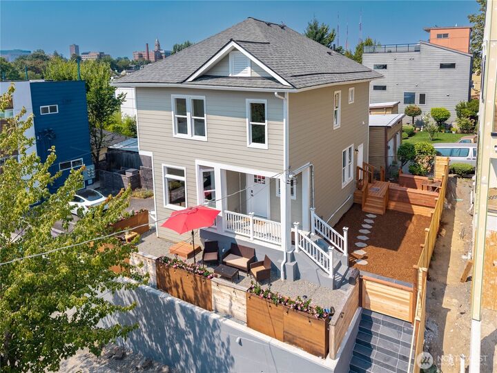 Property Photo:  2216 E Fir Street  WA 98122 
