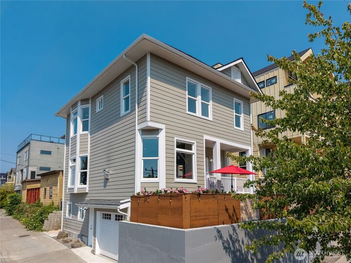 Property Photo: 2216 E Fir Street WA 98122
