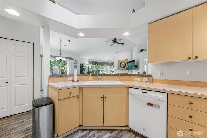 Property Photo:  7322  Centerville Court 404  WA 98292 