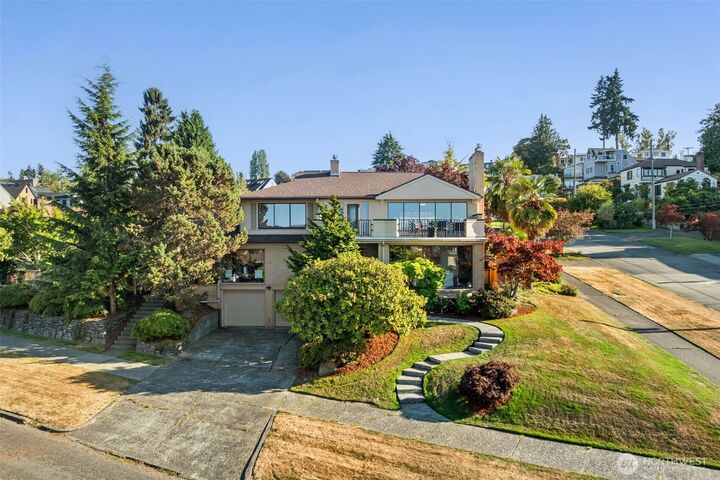 Property Photo:  1224 N Tacoma Avenue  WA 98403 
