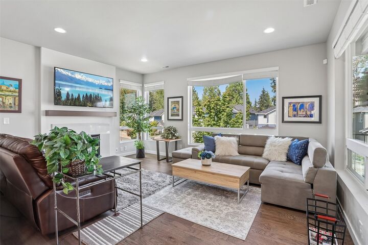 Property Photo:  11122  14th Place SE  WA 98258 