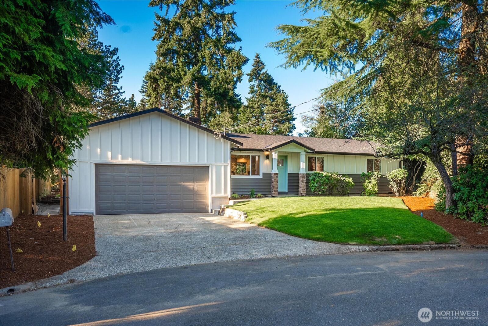 Property Photo: 12116 SE 71st Street WA 98056