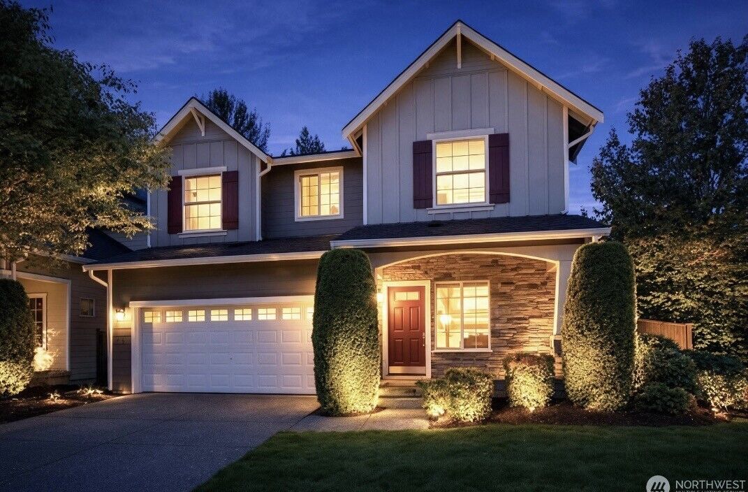 Property Photo:  20233  124th Avenue NE  WA 98011 