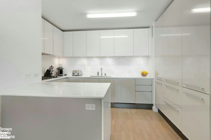 Property Photo:  322 W 57th Street 39F  NY 10019 