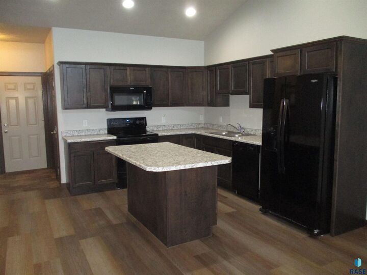 Property Photo: 7426 E 45 St SD 57110
