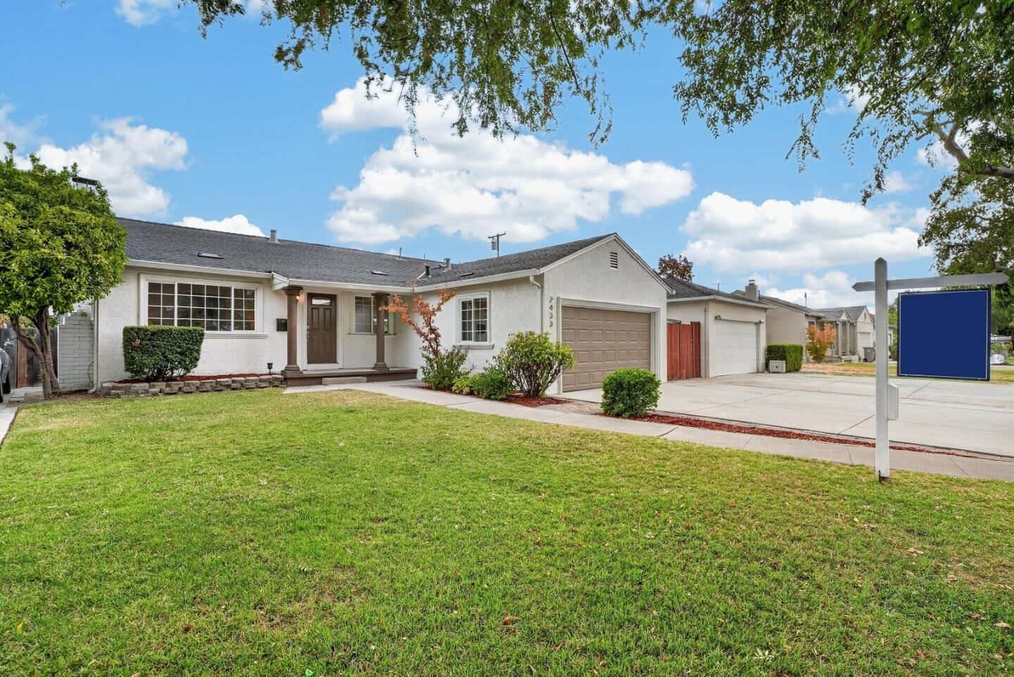 Property Photo: 2433 Homewood Drive CA 95128