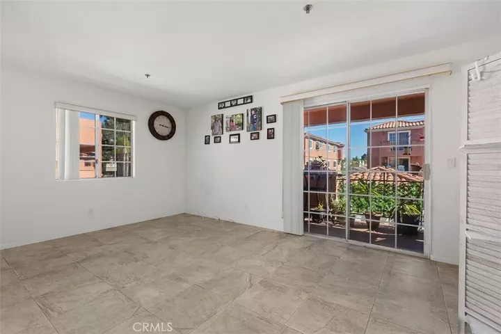 Property Photo: 409 Utica D43 CA 92648