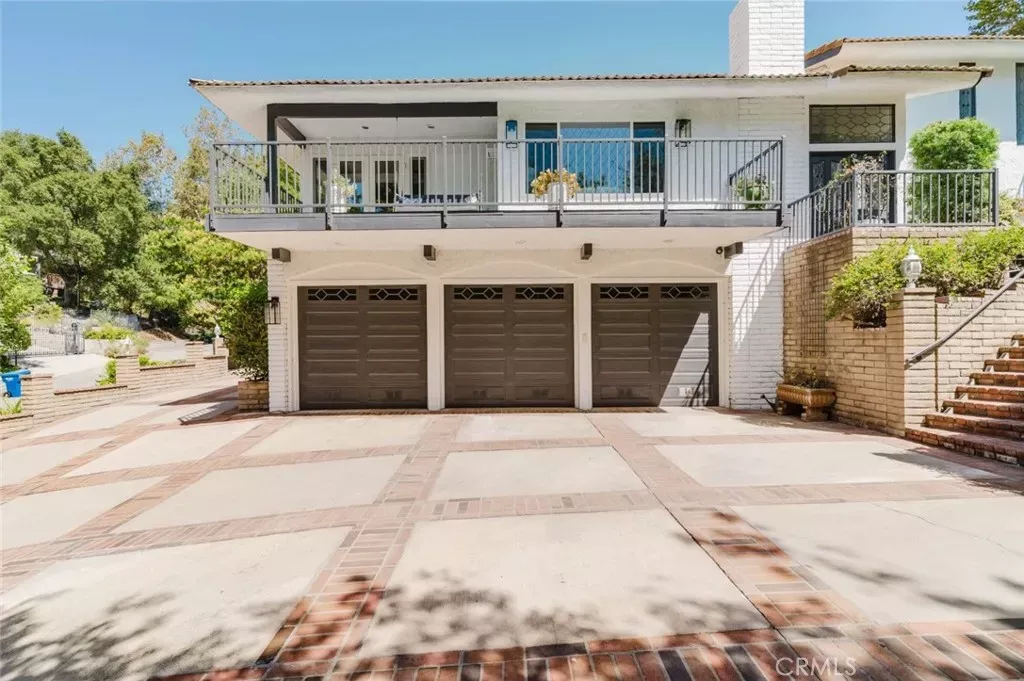 Property Photo:  142 Crescent Glen Drive  CA 91741 