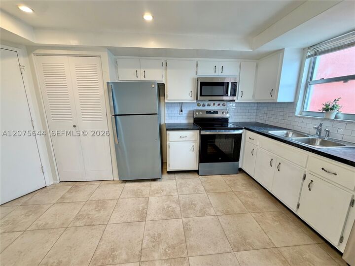 Property Photo: 1351 NE Miami Gardens Dr 626E FL 33179