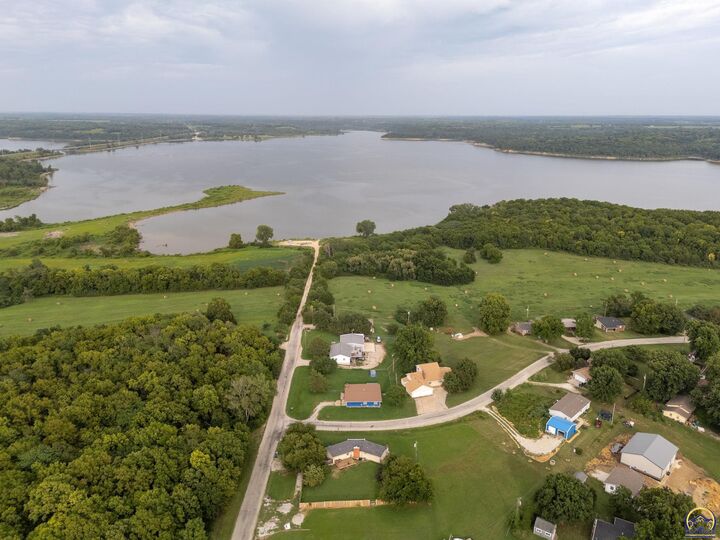 Property Photo:  7685 Comanche Rd  KS 66512 