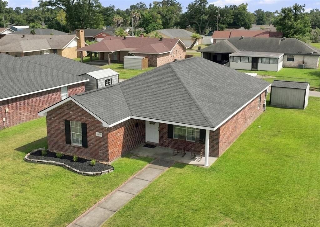 Property Photo:  1420 Mitchell Street  LA 70607 