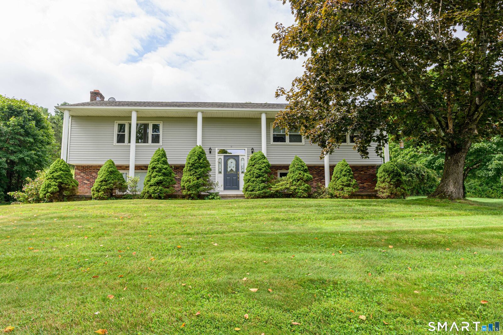 Property Photo:  26 Dorchester Lane  CT 06405 