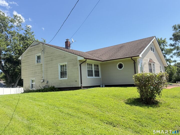 Property Photo:  45 Cameo Court  CT 06614 