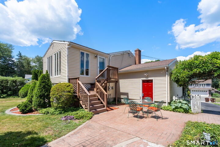 Property Photo:  48 Jefferson Circle  CT 06413 