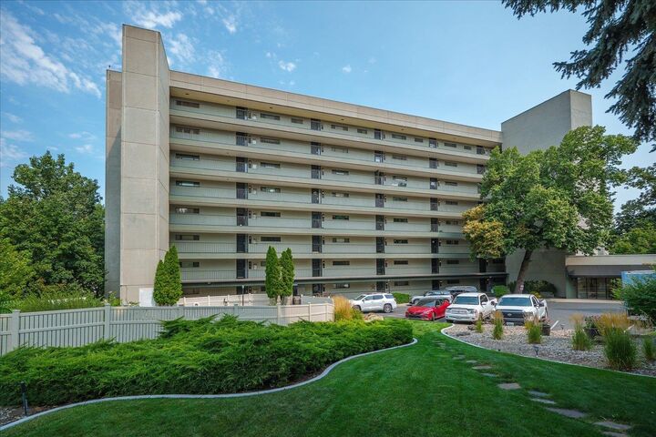 Property Photo:  700 W 7th Ave 205  WA 99204 