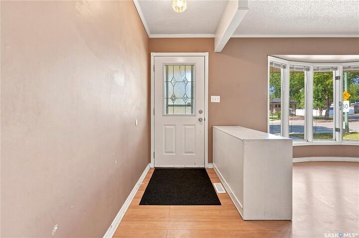 Property Photo:  363 Rodenbush Drive  SK S4R 6X5 