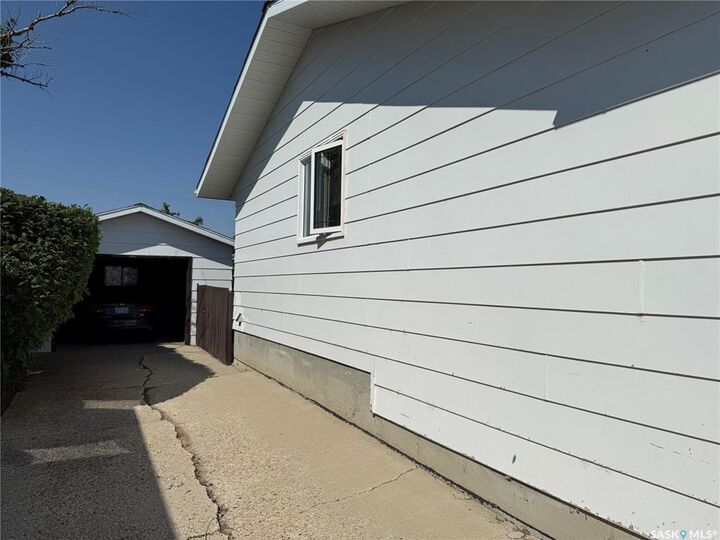 Property Photo:  9 Rutley Crescent  SK S0L 1S1 