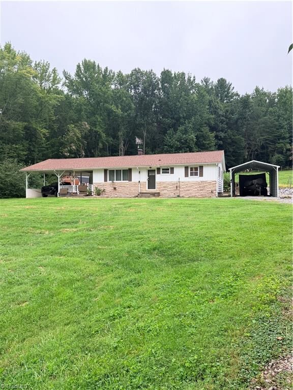 Property Photo: 5705 Statesville Road NC 28659