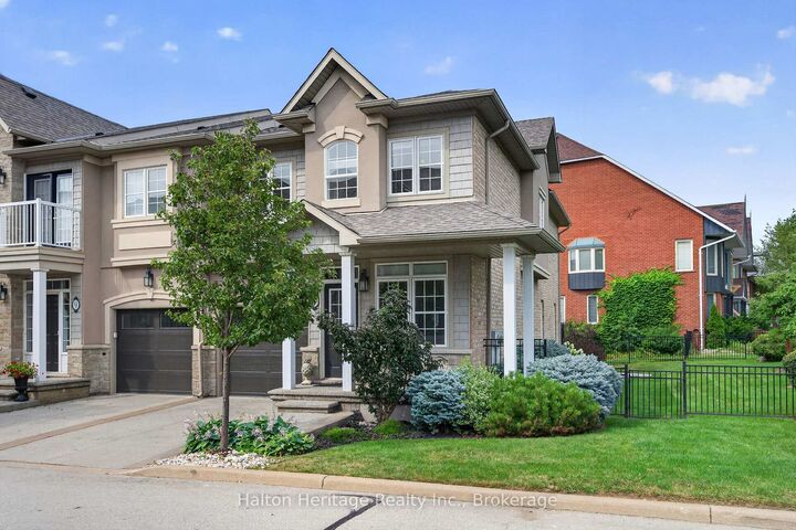 Property Photo: 31 Sunvale Place 8 ON L8E 4Z6