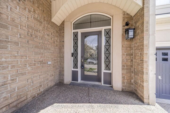 Property Photo: 19 Eaglesprings Crescent ON L6P 2V8