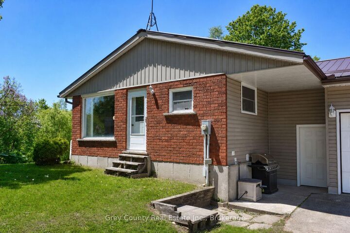 Property Photo: 580293 Sideroad 60 Side Road W ON N0H 1C0