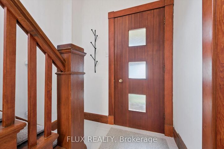 Property Photo:  153 Hewat Street  ON N3H 4H2 