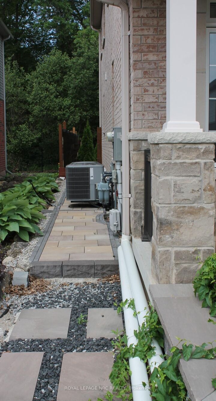 Property Photo: 9397 Tallgrass Avenue ON L2G 0Y2