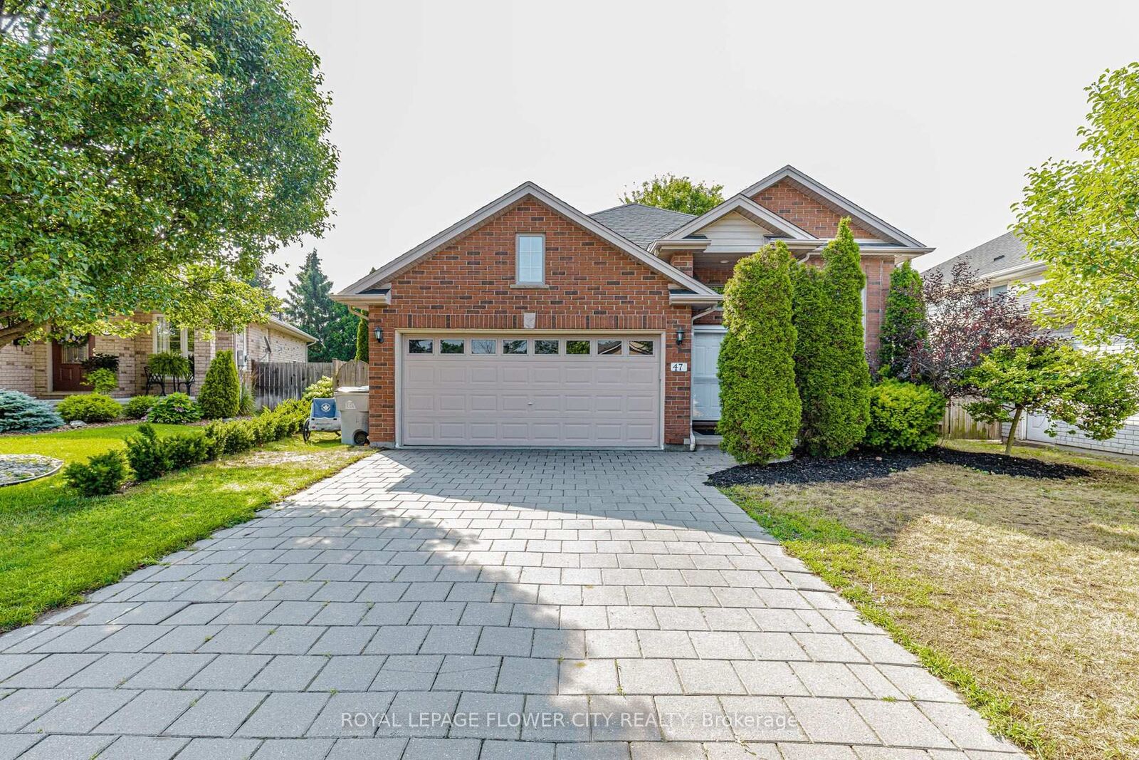 Property Photo: 47 Queensway Drive ON N7G 4M2