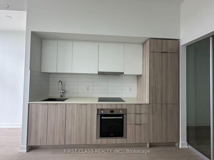 Property Photo:  15 David Salomon Drive 703  ON M3C 1E7 