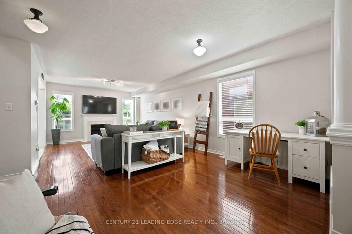 Property Photo:  16 Bolster Lane  ON L9P 2A3 